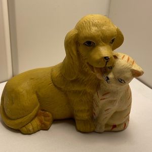 Vintage Cat with Dog figurine
dog licking grooming cat GOT
